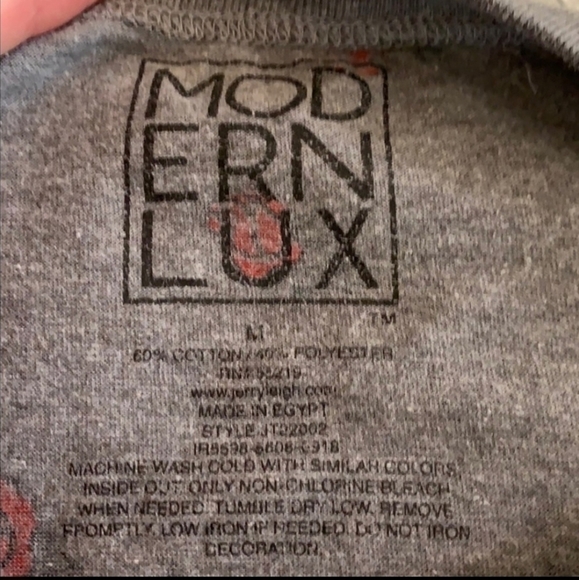 Modern Lux Blessed Gray T-shirt Allover Rose Print Women's Medium M Cute EUC - Picture 7 of 7